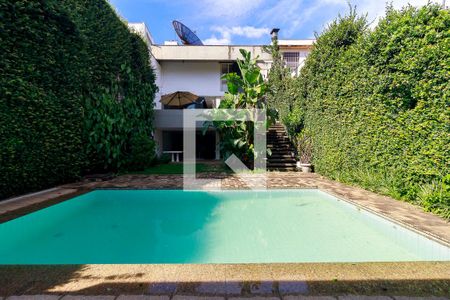 Casa à venda com 340m², 3 quartos e 3 vagasPiscina