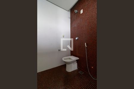 Casa à venda com 340m², 3 quartos e 3 vagasSuíte 1 - Banheiro