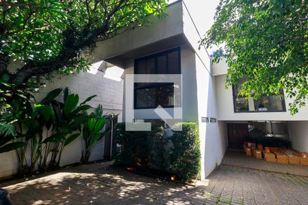 Casa à venda com 340m², 3 quartos e 3 vagasGaragem