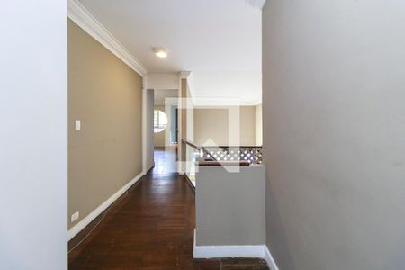 Casa à venda com 340m², 3 quartos e 3 vagasCorredor