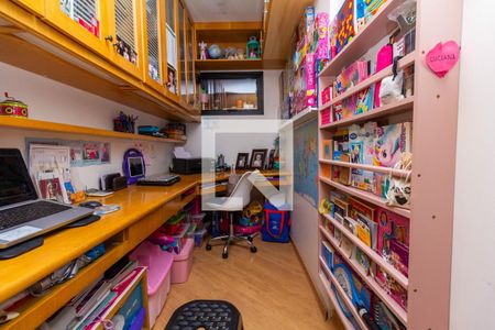 Apartamento à venda com 85m², 3 quartos e 2 vagasEscritório