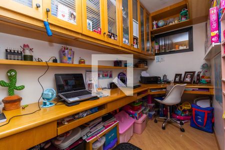 Apartamento à venda com 85m², 3 quartos e 2 vagasEscritório