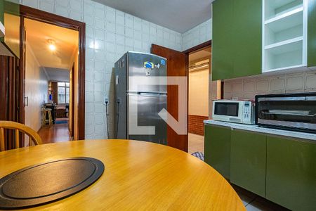 Casa à venda com 270m², 3 quartos e 2 vagas Casa à venda com 270m², 3 quartos e 2 vagasCozinha