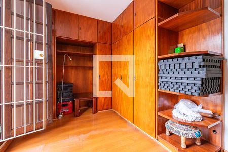 Casa à venda com 270m², 3 quartos e 2 vagas Casa à venda com 270m², 3 quartos e 2 vagasQuarto 3