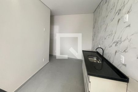 Cozinha de casa de condomínio para alugar com 1 quarto, 58m² em Jardim Vinte E Cinco de Agosto, Duque de Caxias