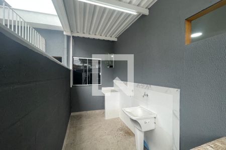 Área de Serviço de casa de condomínio para alugar com 1 quarto, 58m² em Jardim Vinte E Cinco de Agosto, Duque de Caxias