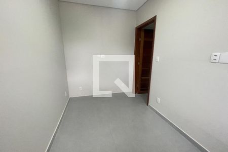 Quarto de casa de condomínio para alugar com 1 quarto, 58m² em Jardim Vinte E Cinco de Agosto, Duque de Caxias