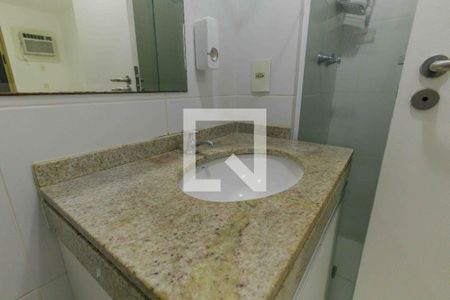 Apartamento para alugar com 67m², 2 quartos e 2 vagas Apartamento para alugar com 67m², 2 quartos e 2 vagasBanheiro da Suíte