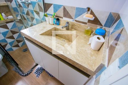 Apartamento à venda com 100m², 3 quartos e 2 vagas Apartamento à venda com 100m², 3 quartos e 2 vagasBanheiro social