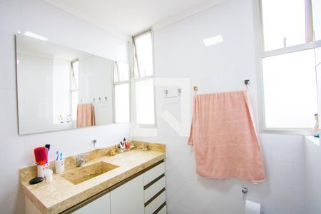 Apartamento à venda com 100m², 3 quartos e 2 vagas Apartamento à venda com 100m², 3 quartos e 2 vagasBanheiro do quarto 1