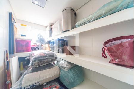 Apartamento à venda com 180m², 3 quartos e 3 vagasDespensa