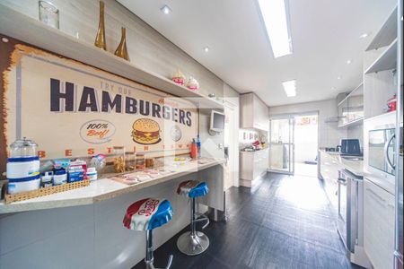 Apartamento à venda com 180m², 3 quartos e 3 vagasCozinha 