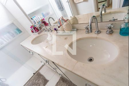 Apartamento à venda com 180m², 3 quartos e 3 vagasBanheiro do Quarto 3