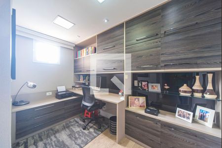 Apartamento à venda com 180m², 3 quartos e 3 vagasEscritório