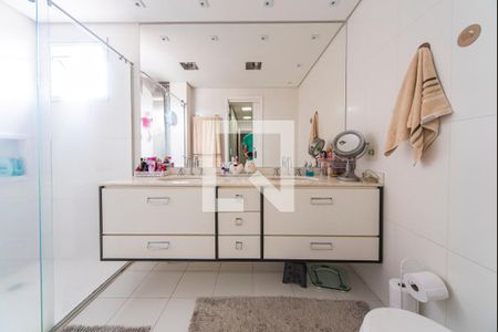 Apartamento à venda com 180m², 3 quartos e 3 vagasBanheiro do Quarto 3