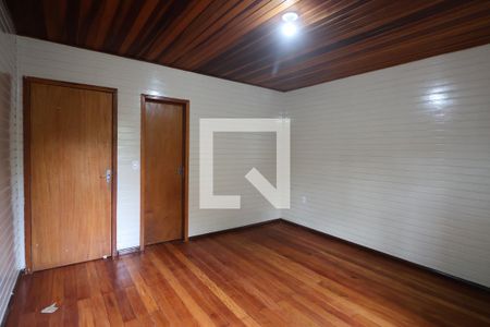 Casa à venda com 130m², 3 quartos e 3 vagasSuite