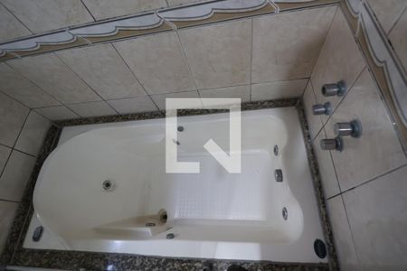 Casa à venda com 130m², 3 quartos e 3 vagasBanheiro da Suíte