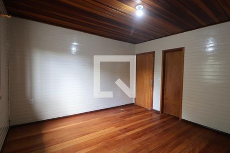 Casa à venda com 130m², 3 quartos e 3 vagasSuite