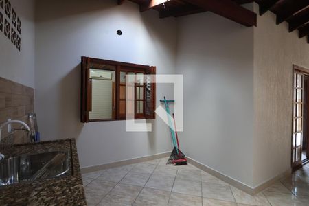 Casa à venda com 130m², 3 quartos e 3 vagasÁrea de Serviço