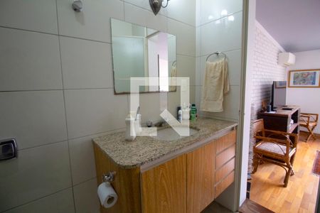 Casa à venda com 110m², 2 quartos e 1 vaga Casa à venda com 110m², 2 quartos e 1 vagaBanheiro