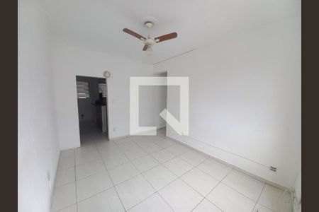 Sala/Quarto de apartamento para alugar com 1 quarto, 50m² em Centro, São Vicente