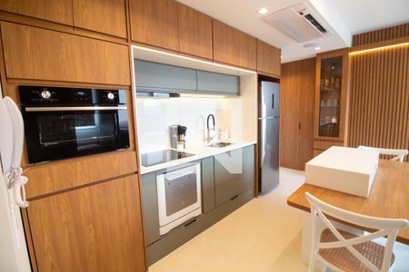 Apartamento à venda com 48m², 2 quartos e 1 vaga Apartamento à venda com 48m², 2 quartos e 1 vagaCozinha