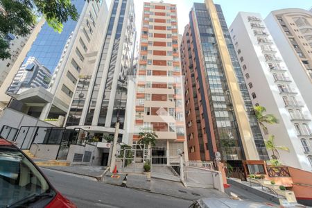 Apartamento à venda com 50m², 1 quarto e 1 vaga Apartamento à venda com 50m², 1 quarto e 1 vagaFachada