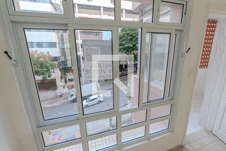 Apartamento à venda com 50m², 1 quarto e 1 vaga Apartamento à venda com 50m², 1 quarto e 1 vagaPlaquinha