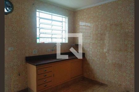 Casa à venda com 110m², 3 quartos e 2 vagas Casa à venda com 110m², 3 quartos e 2 vagasCozinha