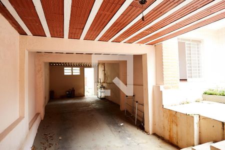 Casa à venda com 375m², 4 quartos e 2 vagas Casa à venda com 375m², 4 quartos e 2 vagasGaragem