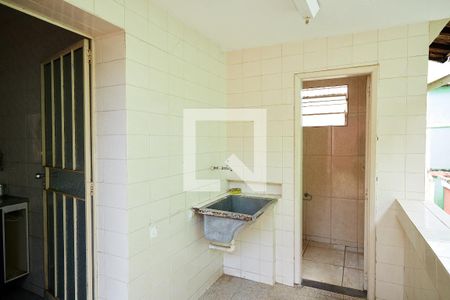 Casa à venda com 375m², 4 quartos e 2 vagas Casa à venda com 375m², 4 quartos e 2 vagasÁrea de Serviço