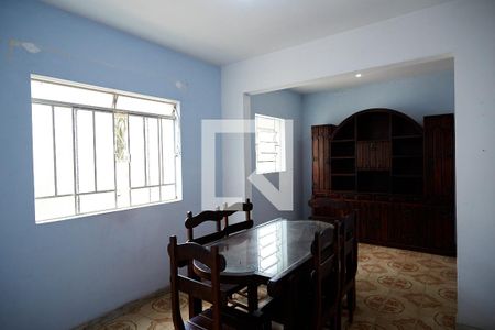 Casa à venda com 375m², 4 quartos e 2 vagas Casa à venda com 375m², 4 quartos e 2 vagasSala de Jantar Casa 2