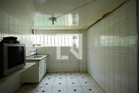 Casa à venda com 375m², 4 quartos e 2 vagas Casa à venda com 375m², 4 quartos e 2 vagasCozinha Casa 2