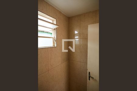 Casa à venda com 375m², 4 quartos e 2 vagas Casa à venda com 375m², 4 quartos e 2 vagasBanheiro de serviço