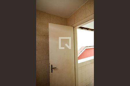 Casa à venda com 375m², 4 quartos e 2 vagas Casa à venda com 375m², 4 quartos e 2 vagasBanheiro de serviço