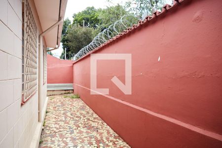 Casa à venda com 375m², 4 quartos e 2 vagas Casa à venda com 375m², 4 quartos e 2 vagasÁrea externa