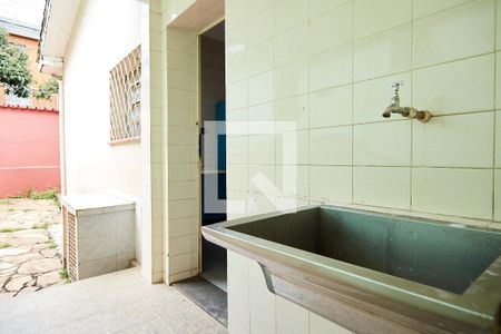 Casa à venda com 375m², 4 quartos e 2 vagas Casa à venda com 375m², 4 quartos e 2 vagasÁrea de Serviço