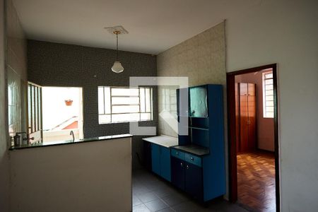 Casa à venda com 375m², 4 quartos e 2 vagas Casa à venda com 375m², 4 quartos e 2 vagasCozinha