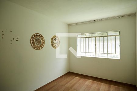 Casa à venda com 375m², 4 quartos e 2 vagas Casa à venda com 375m², 4 quartos e 2 vagasQuarto Casa 2