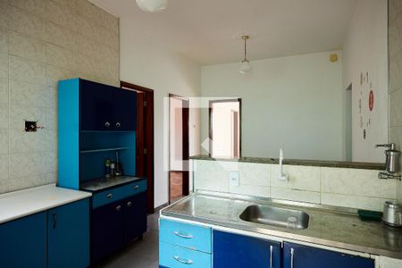 Casa à venda com 375m², 4 quartos e 2 vagas Casa à venda com 375m², 4 quartos e 2 vagasCozinha