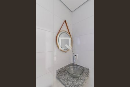 Banheiro  de kitnet/studio para alugar com 1 quarto, 20m² em Vila Santa Maria, Guarulhos