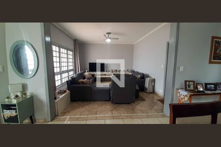 Sala de TV de casa à venda com 5 quartos, 382m² em City Bussocaba, Osasco