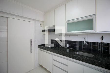 Apartamento para alugar com 65m², 2 quartos e 2 vagasCozinha