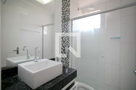 Apartamento para alugar com 65m², 2 quartos e 2 vagasBanheiro