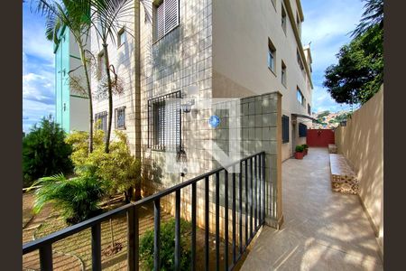 Apartamento para alugar com 65m², 2 quartos e 2 vagasÁrea comum - Entrada