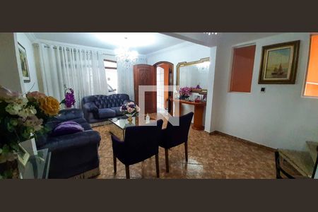 Sala de Estar de casa à venda com 5 quartos, 125m² em Veloso, Osasco
