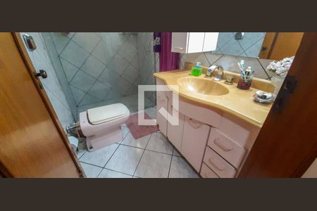 Casa à venda com 125m², 5 quartos e 2 vagas Casa à venda com 125m², 5 quartos e 2 vagasBanheiro Social