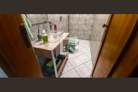 Casa à venda com 125m², 5 quartos e 2 vagas Casa à venda com 125m², 5 quartos e 2 vagasBanheiro debaixo