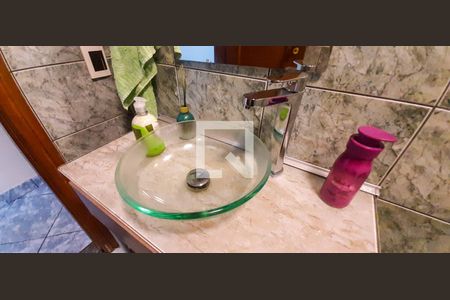 Casa à venda com 125m², 5 quartos e 2 vagas Casa à venda com 125m², 5 quartos e 2 vagasBanheiro debaixo