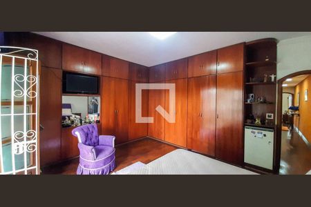 Casa à venda com 125m², 5 quartos e 2 vagas Casa à venda com 125m², 5 quartos e 2 vagasSuíte